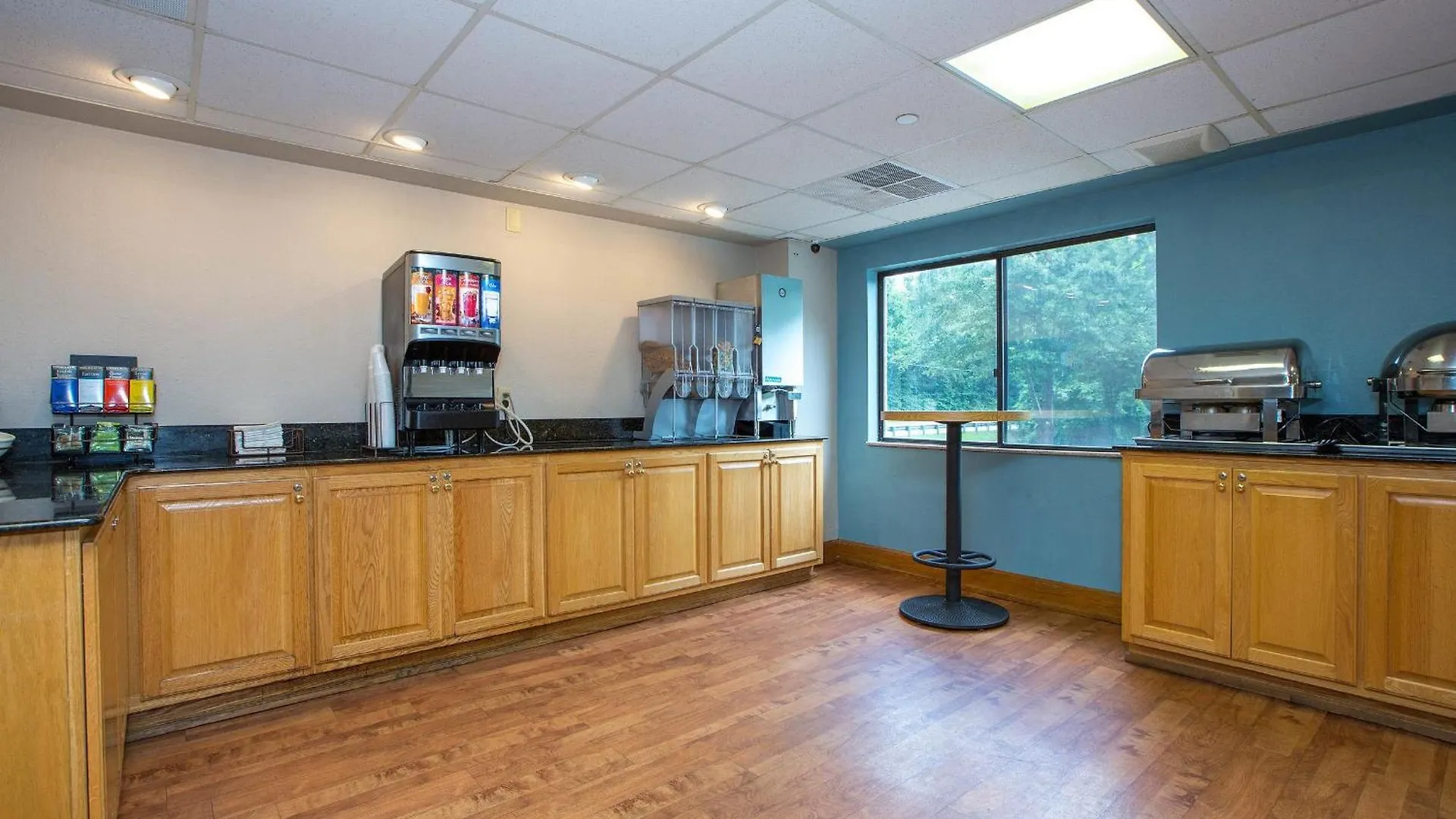 *** Hotel Country Inn & Suites By Radisson, Williamsburg East Busch Gardens , Va United States
